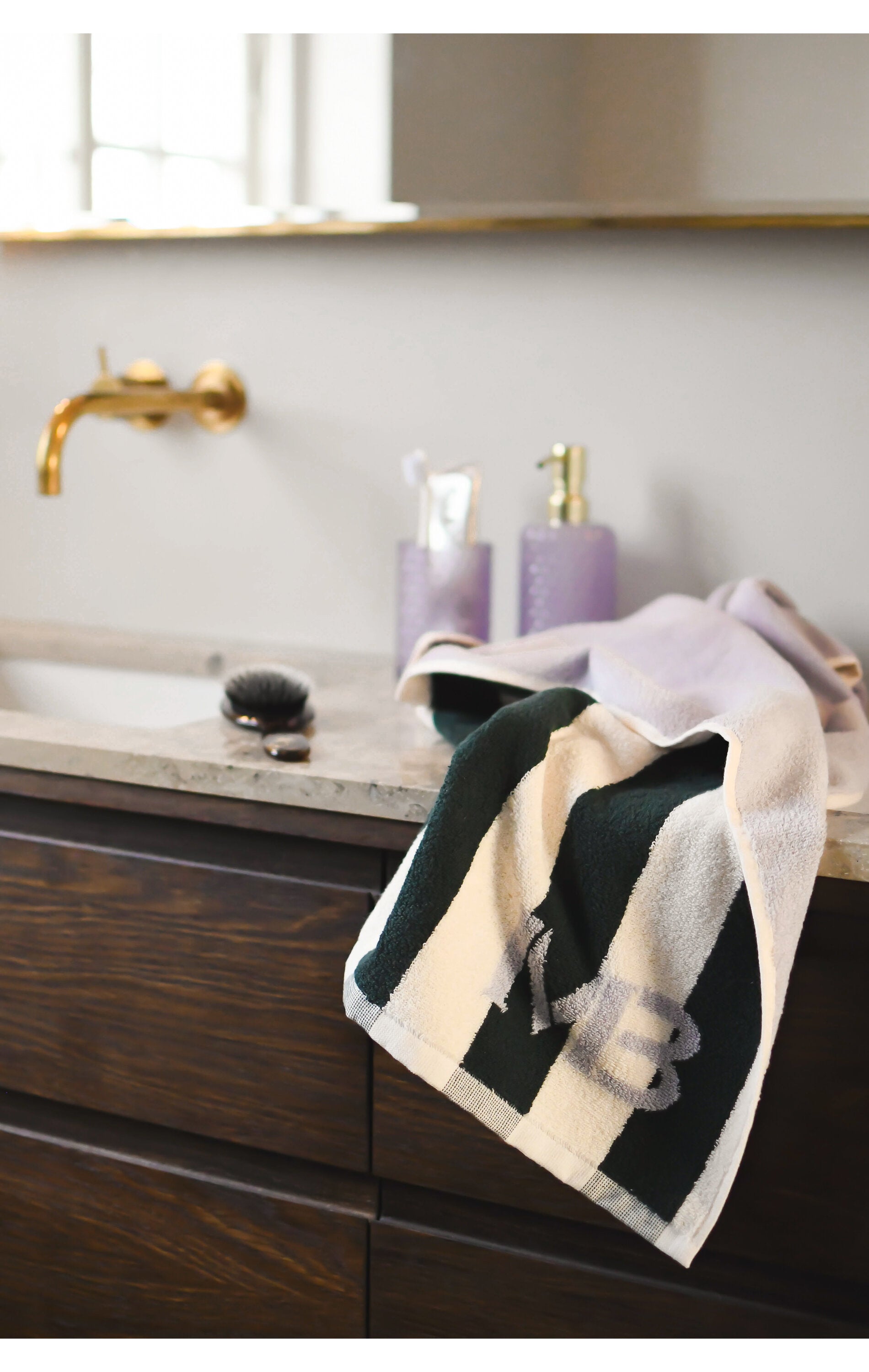 Stripe håndklæde - hvid/grøn/iris